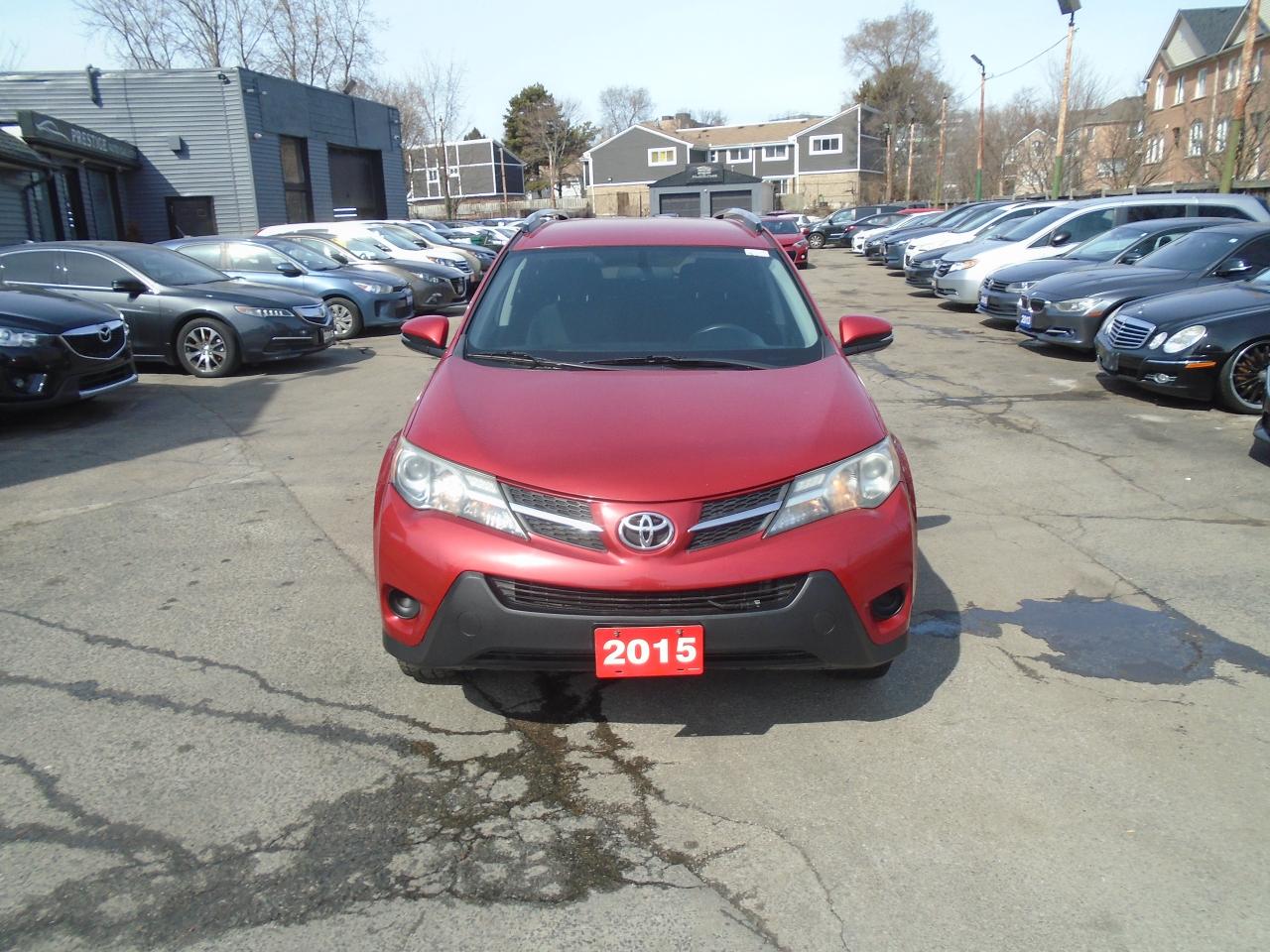 2015 Toyota RAV4 LE/ REAR CAM / KEYLESS/ HEATED SEATS / AC / CLEAN/ - Photo #2