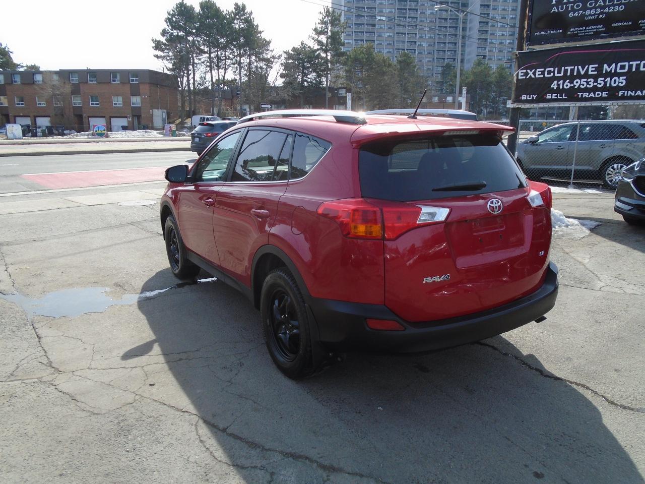 2015 Toyota RAV4 LE/ REAR CAM / KEYLESS/ HEATED SEATS / AC / CLEAN/ - Photo #7