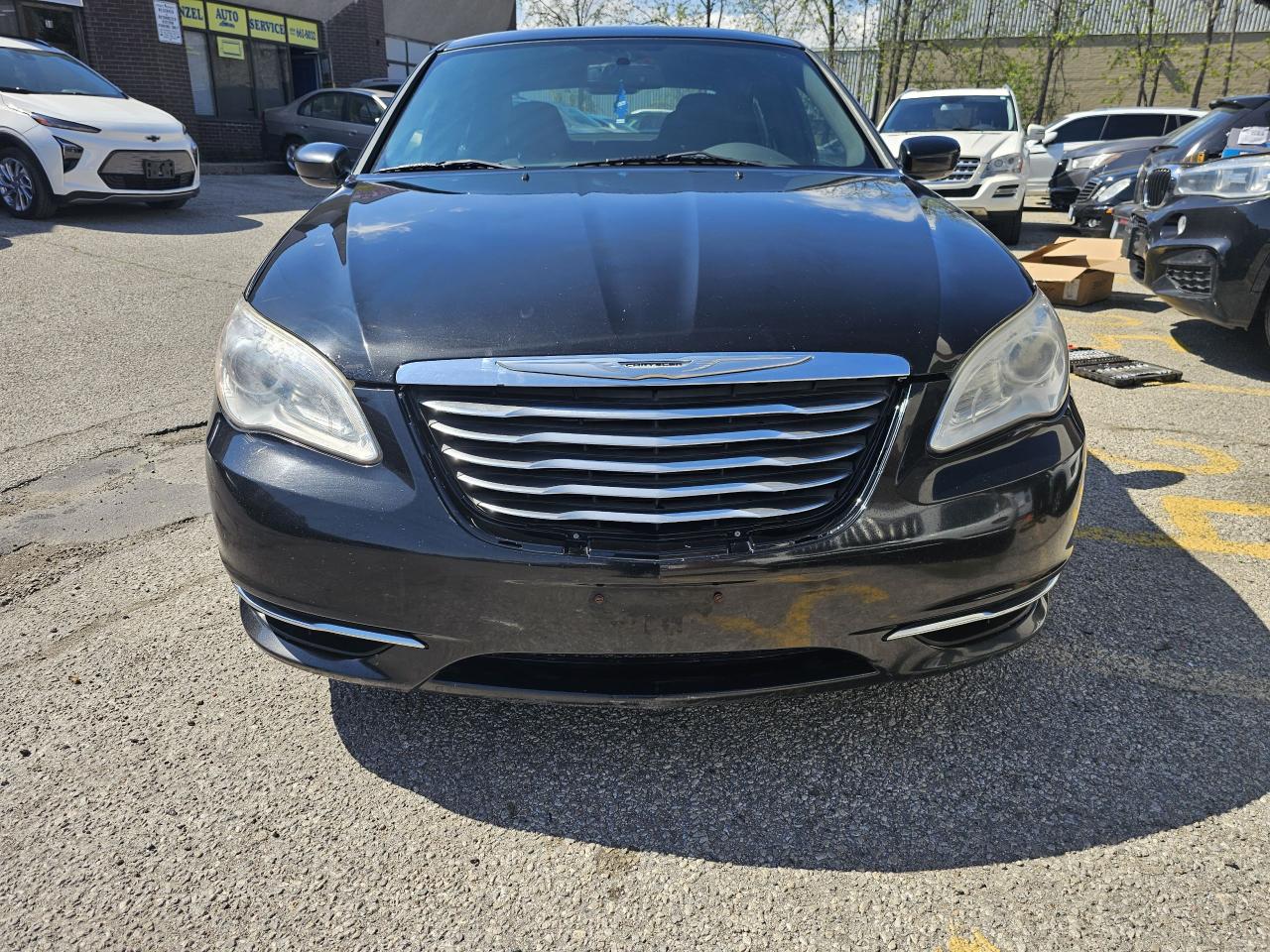 2012 Chrysler 200 Touring - Photo #4