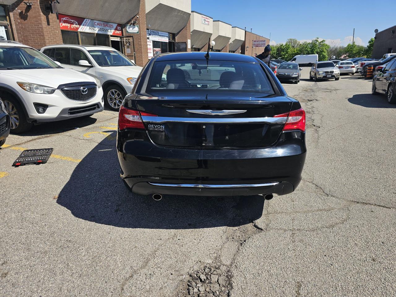 2012 Chrysler 200 Touring - Photo #3