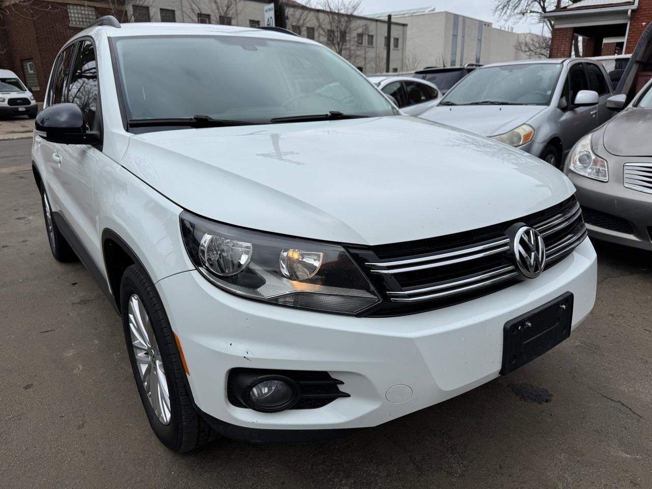 2016 Volkswagen Tiguan 4MOTION 4dr Auto Special Edition - Photo #3