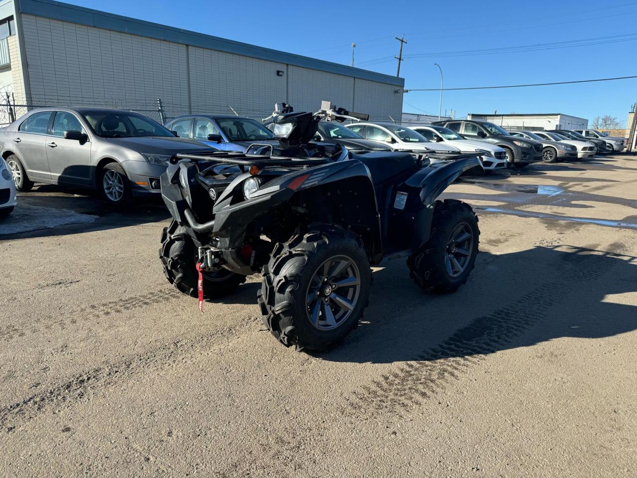 2021 Yamaha Grizzly 700 EPS SE $109 B/W - Photo #1