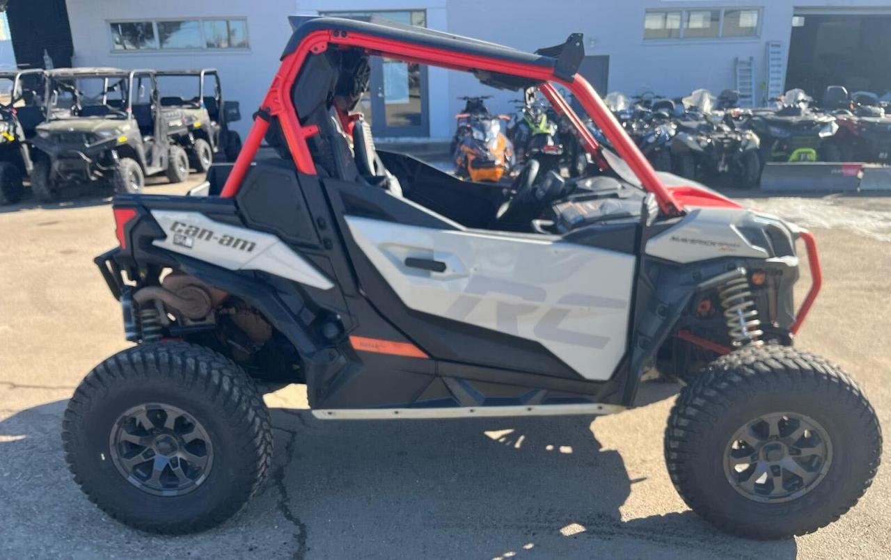 2022 Can-Am MAVERICK 1000 SPORT XRC $127 B/W - Photo #4