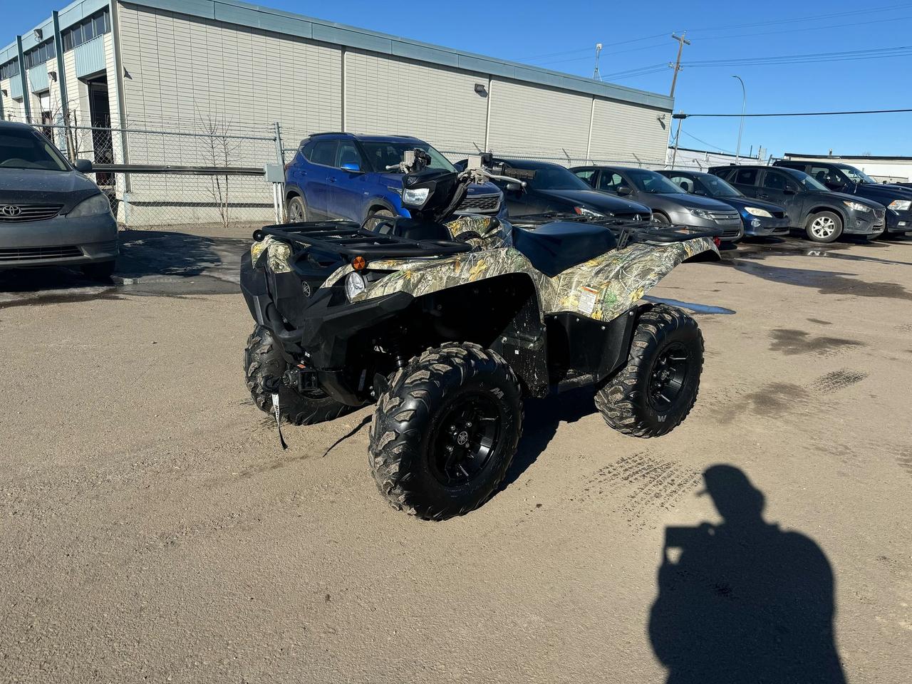 2021 Yamaha Grizzly 700 EPS SE $109 B/W - Photo #1