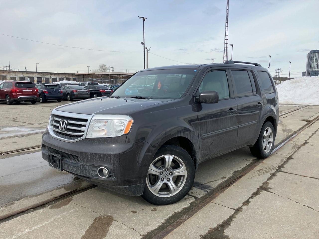 Used 2015 Honda Pilot EX-L 8 Seater | DVD | Leather | Sunroof | Backup Camera | Heated Seats for sale in Waterloo, ON