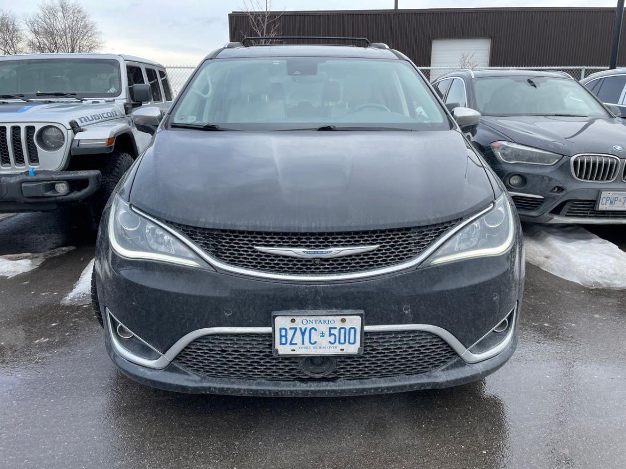 Used 2017 Chrysler Pacifica Limited LOADED **NEW ARRIVAL** for sale in Waterloo, ON