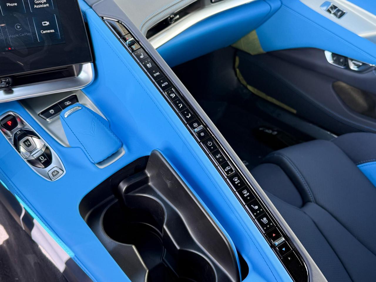 2025 Chevrolet Corvette Stingray 6.2L V8 WITH REMOTE START/ENTRY, HEATED/VENTILATED SEATS, HEATED STEERING WHEEL, HD REAR VISION CAMERA, BOSE AUDIO, APPLE CARPLAY AND ANDROID AUTO Photo