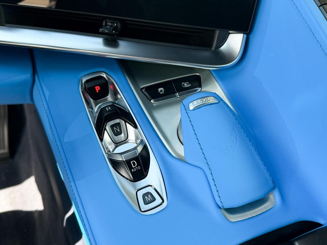 2025 Chevrolet Corvette Stingray 6.2L V8 WITH REMOTE START/ENTRY, HEATED/VENTILATED SEATS, HEATED STEERING WHEEL, HD REAR VISION CAMERA, BOSE AUDIO, APPLE CARPLAY AND ANDROID AUTO Photo