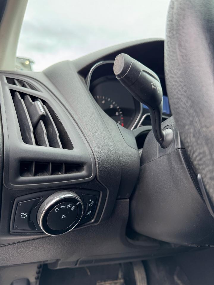 2014 Ford Focus 4DR SDN SE - Photo #12