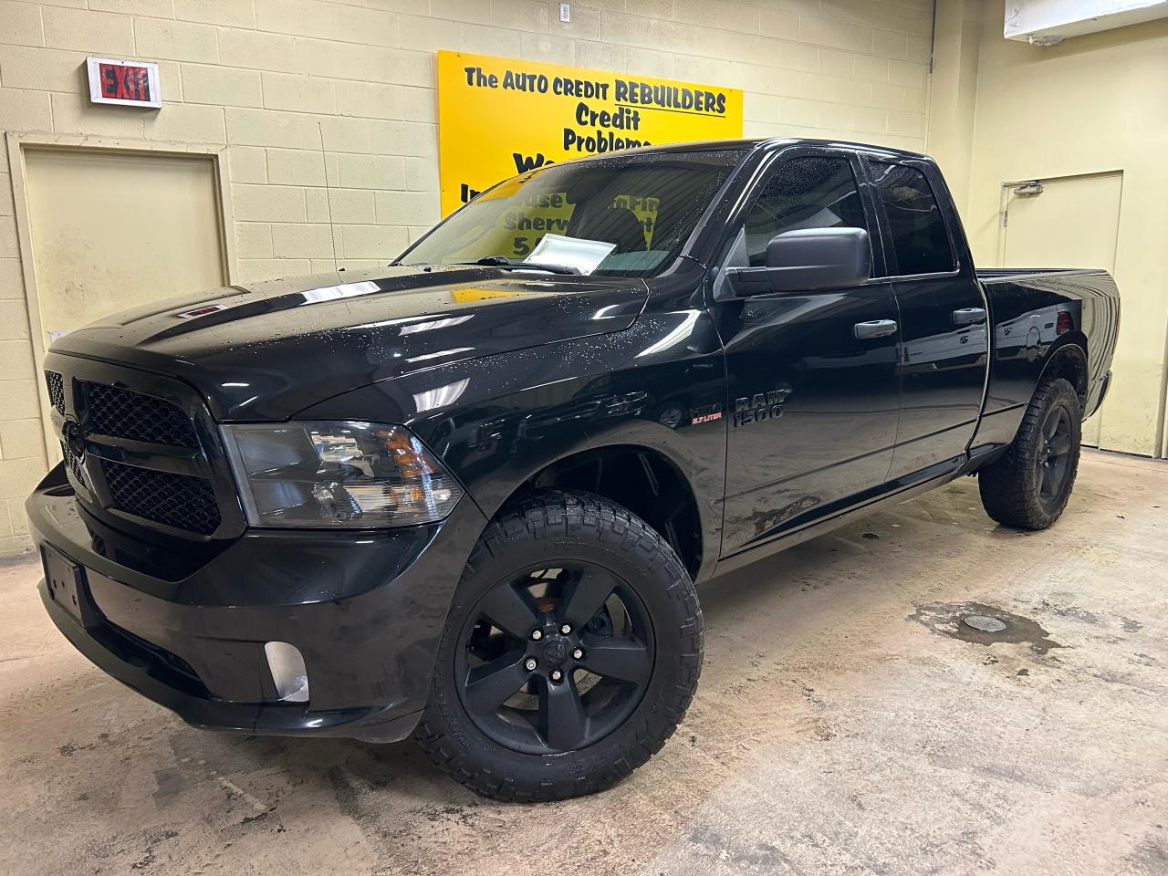 2018 RAM 1500 ST - Photo #2