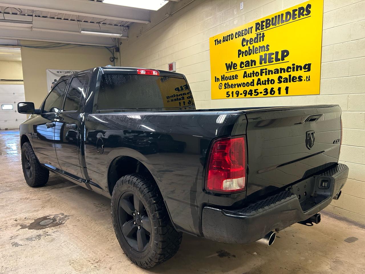 2018 RAM 1500 ST - Photo #4