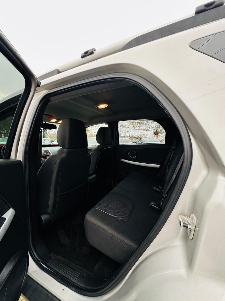 2008 Pontiac Torrent  - Photo #10