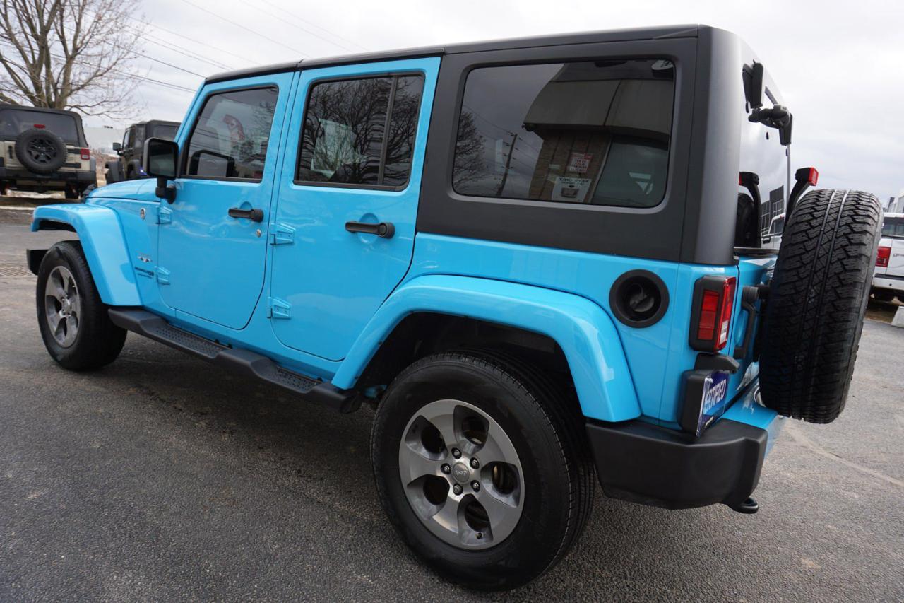 2018 Jeep Wrangler JK UNLIMITED SAHARA 4WD CERTIFIED *1 OWNER* NAV BLUETOOTH HEATED SEATS CRUISE ALLOYS - Photo #4