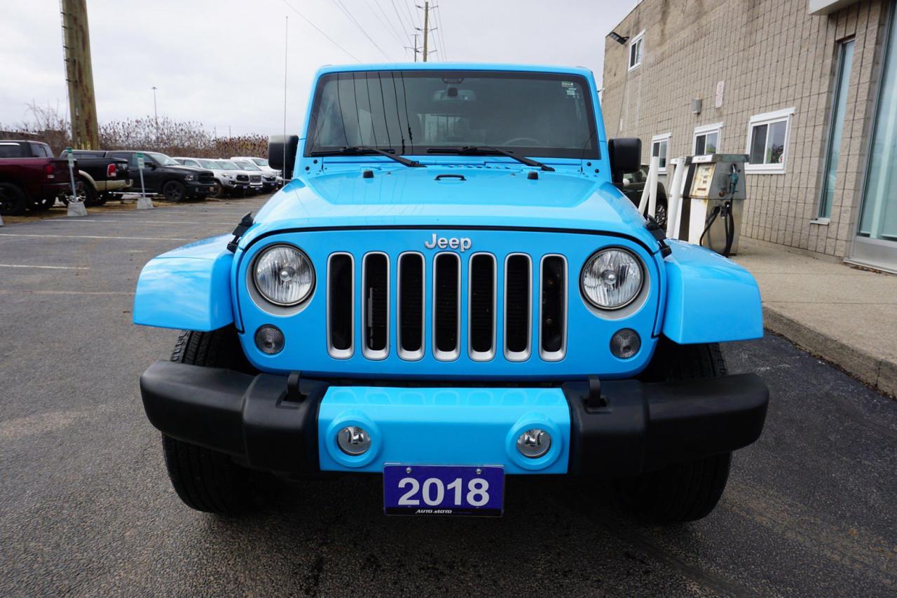 2018 Jeep Wrangler JK UNLIMITED SAHARA 4WD CERTIFIED *1 OWNER* NAV BLUETOOTH HEATED SEATS CRUISE ALLOYS - Photo #2