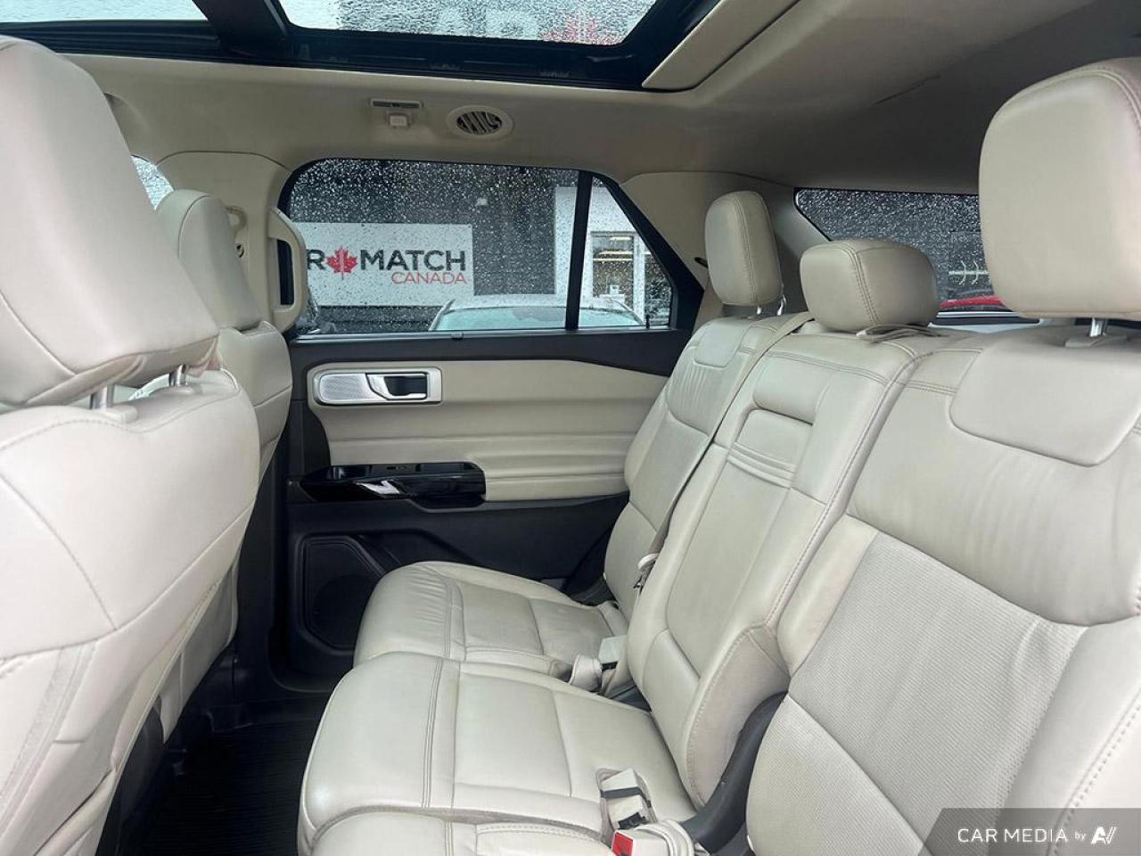2021 Ford Explorer PLATINUM / 4WD / ROOF / LEATHER / NAV / LOADED - Photo #11