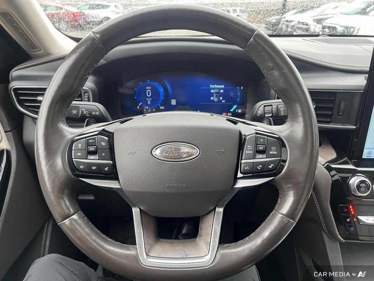 2021 Ford Explorer PLATINUM / 4WD / ROOF / LEATHER / NAV / LOADED - Photo #16
