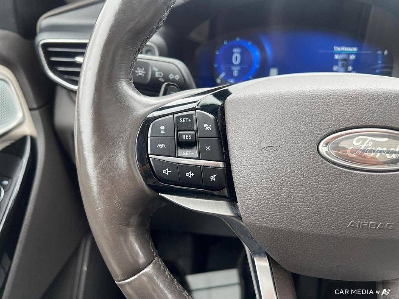 2021 Ford Explorer PLATINUM / 4WD / ROOF / LEATHER / NAV / LOADED - Photo #17