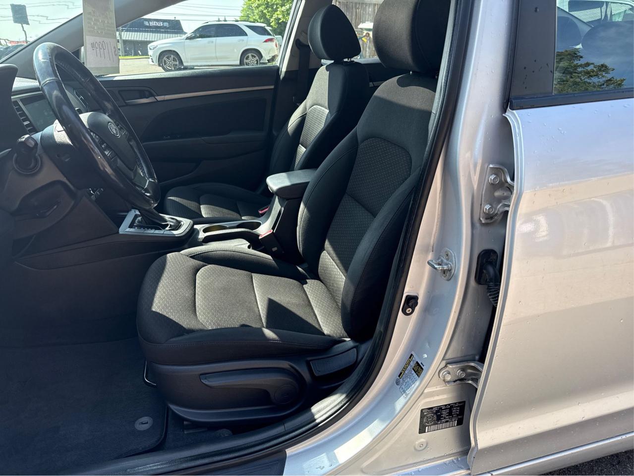 2017 Hyundai Elantra SE Popular Pkg, SE Tech pkg, Limited - Photo #9