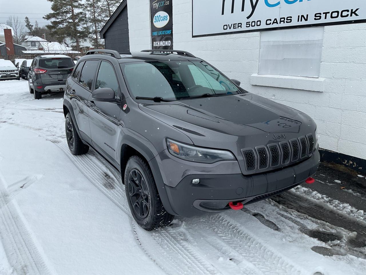 Used 2021 Jeep Cherokee Trailhawk 3.2L TRAILHAWK ELITE!!!!  SUNROOF. HEATED SEATS. LEATHER. BACKUP CAM. A/C. CRUISE. PWR GROUP. KEYLES for sale in Kingston, ON