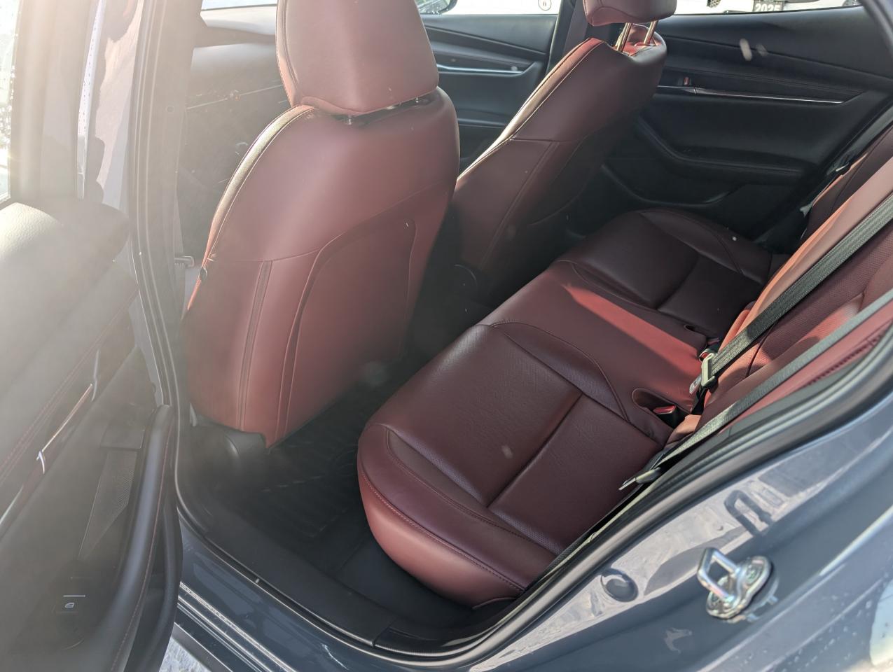 2023 Mazda MAZDA3 GT Photo