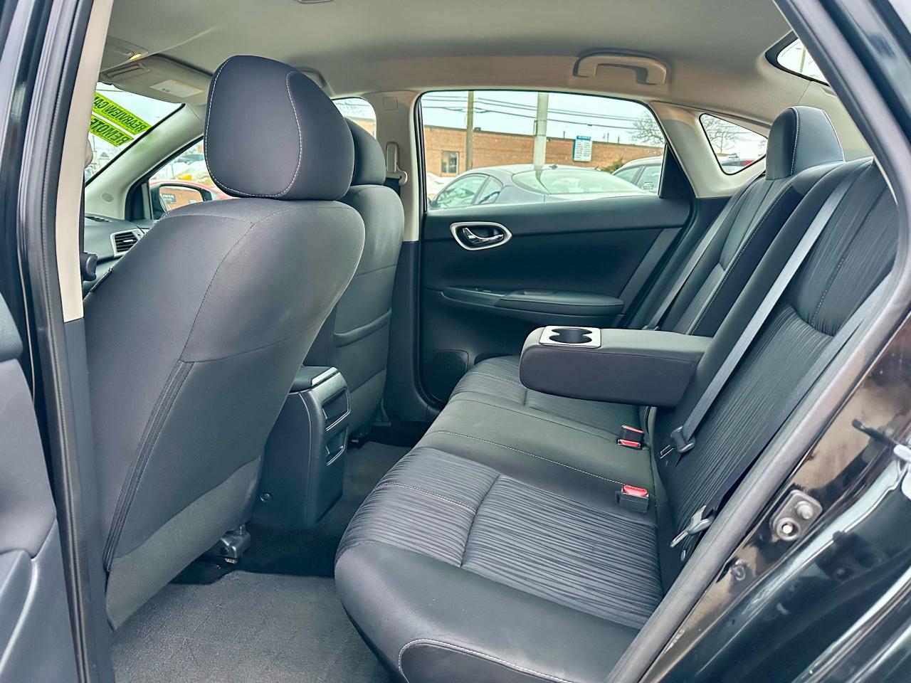 2017 Nissan Sentra  - Photo #9