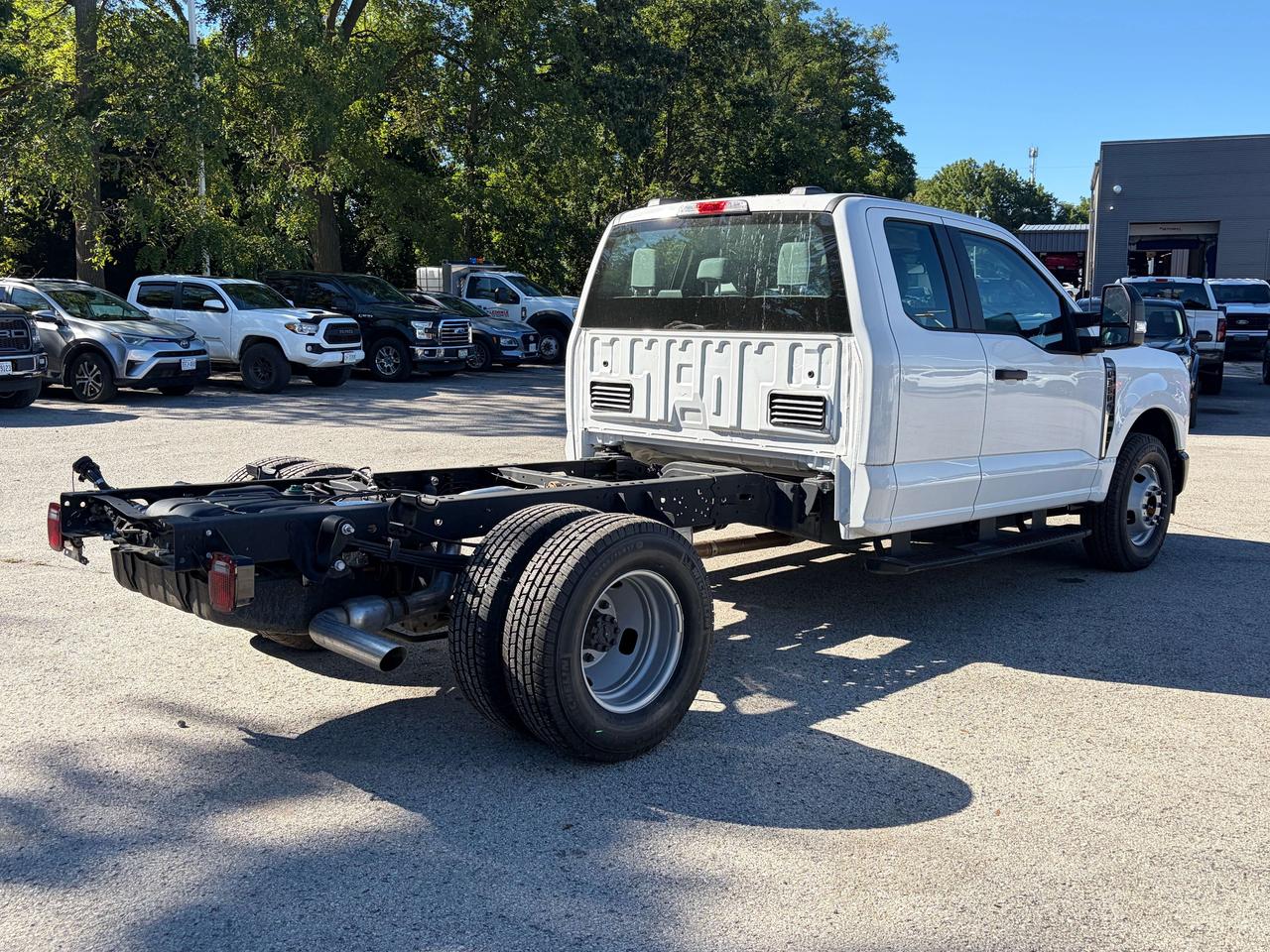 2024 Ford F-350 XL 2WD SuperCab 168  WB 60  CA Photo