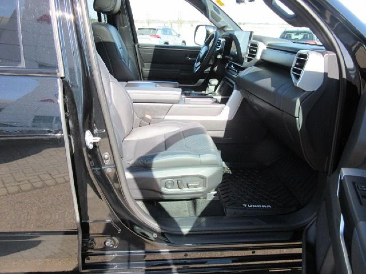 2024 Toyota Tundra Platinum - Photo #29