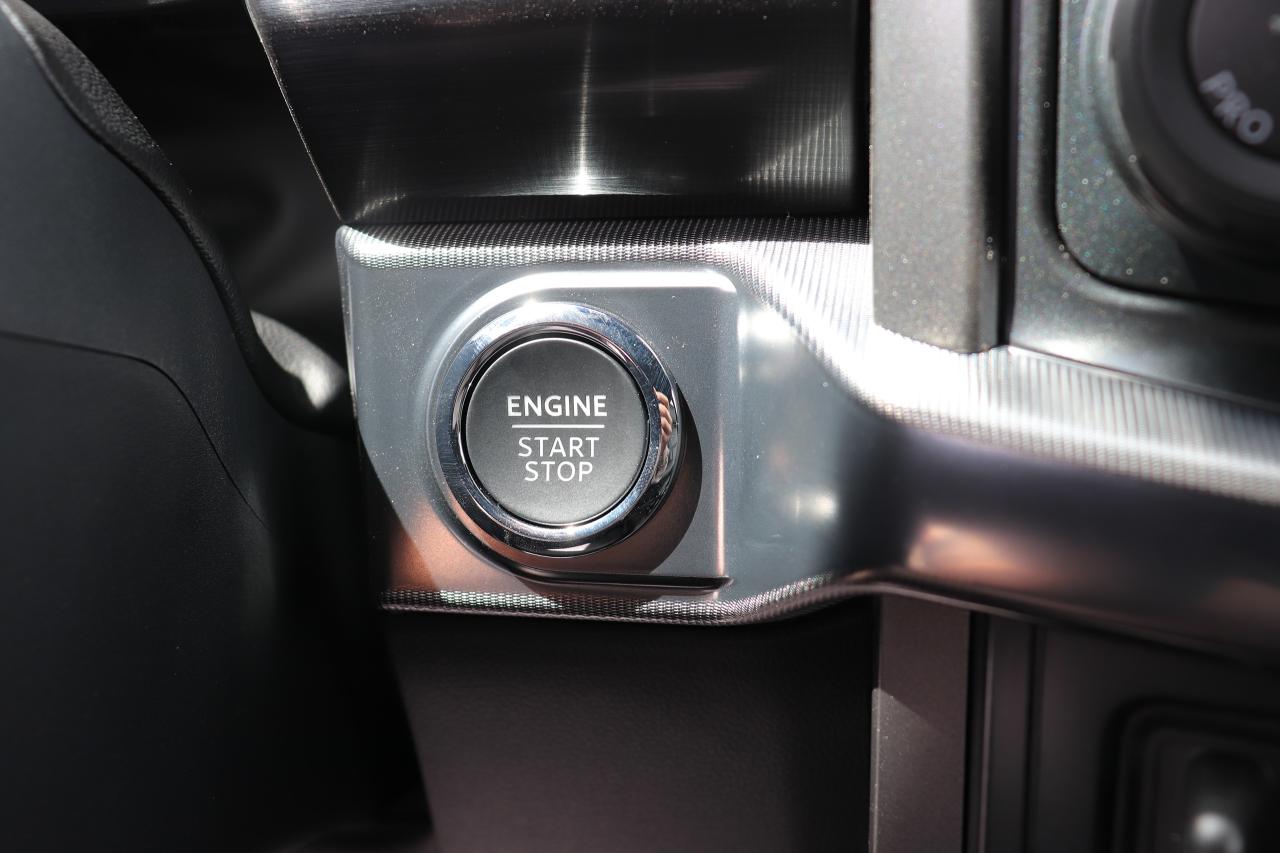 2025 Ford F-150 Lariat 4WD SuperCrew 5.5' Box Photo5