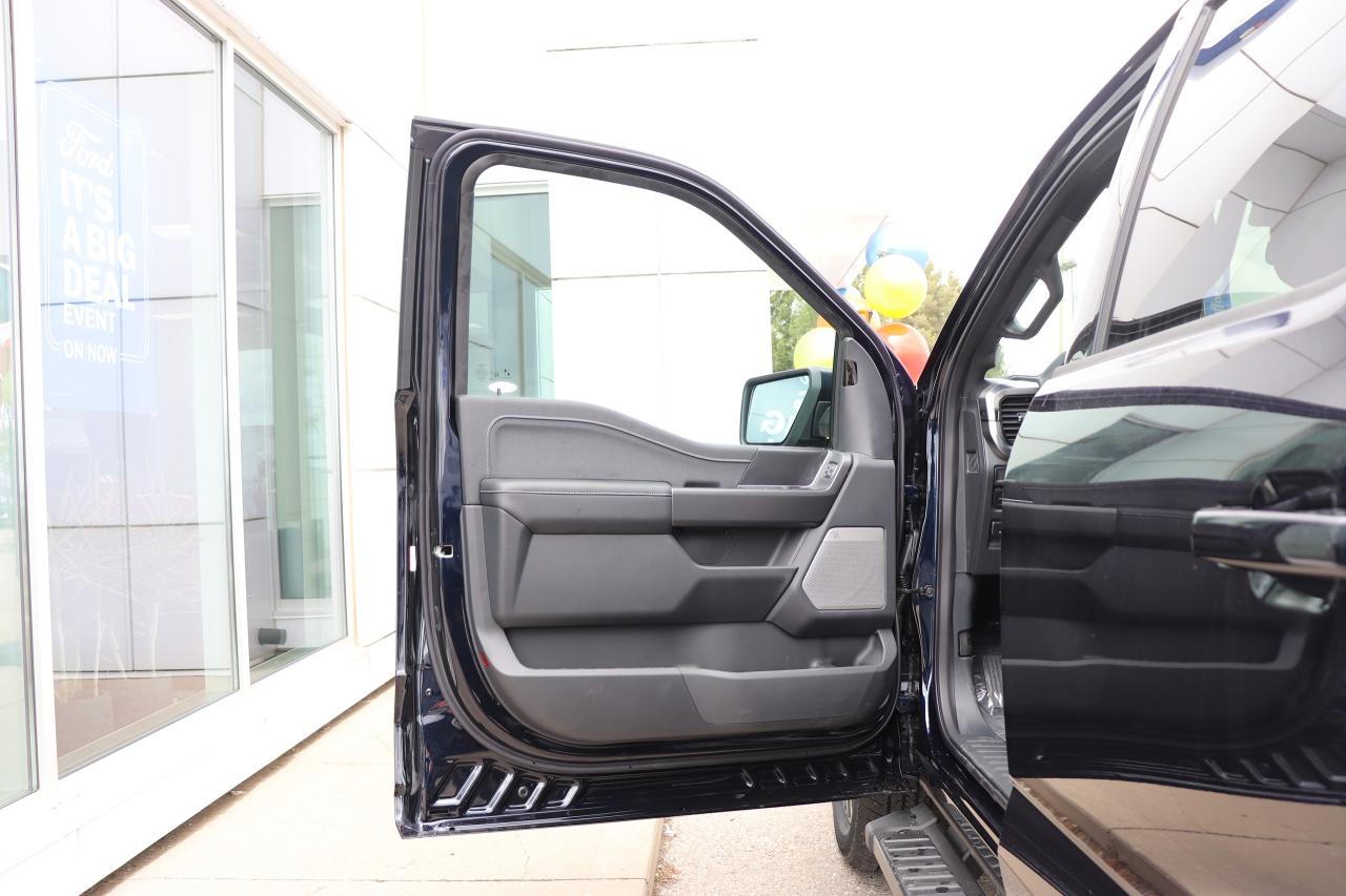 2025 Ford F-150 Lariat 4WD SuperCrew 5.5' Box Photo5