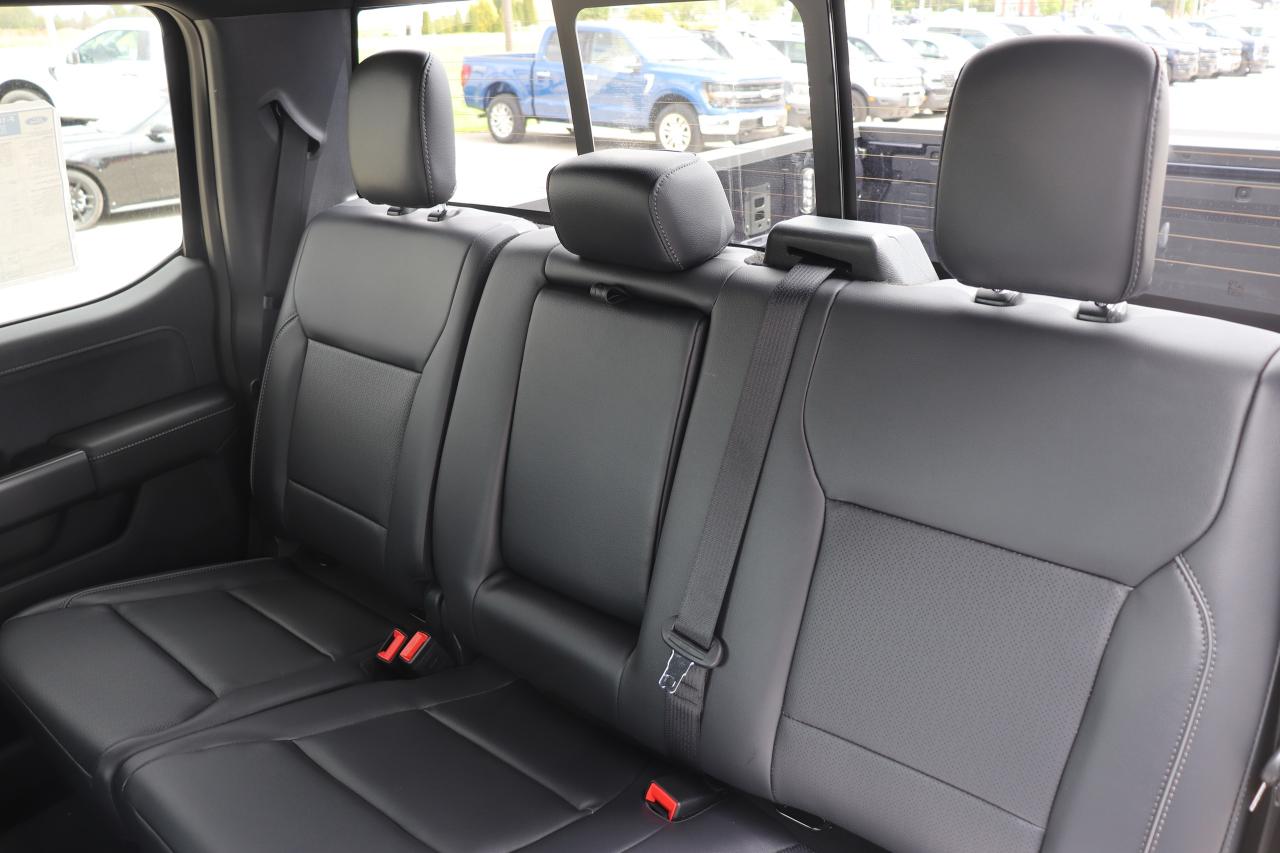 2025 Ford F-150 Lariat 4WD SuperCrew 5.5' Box Photo5