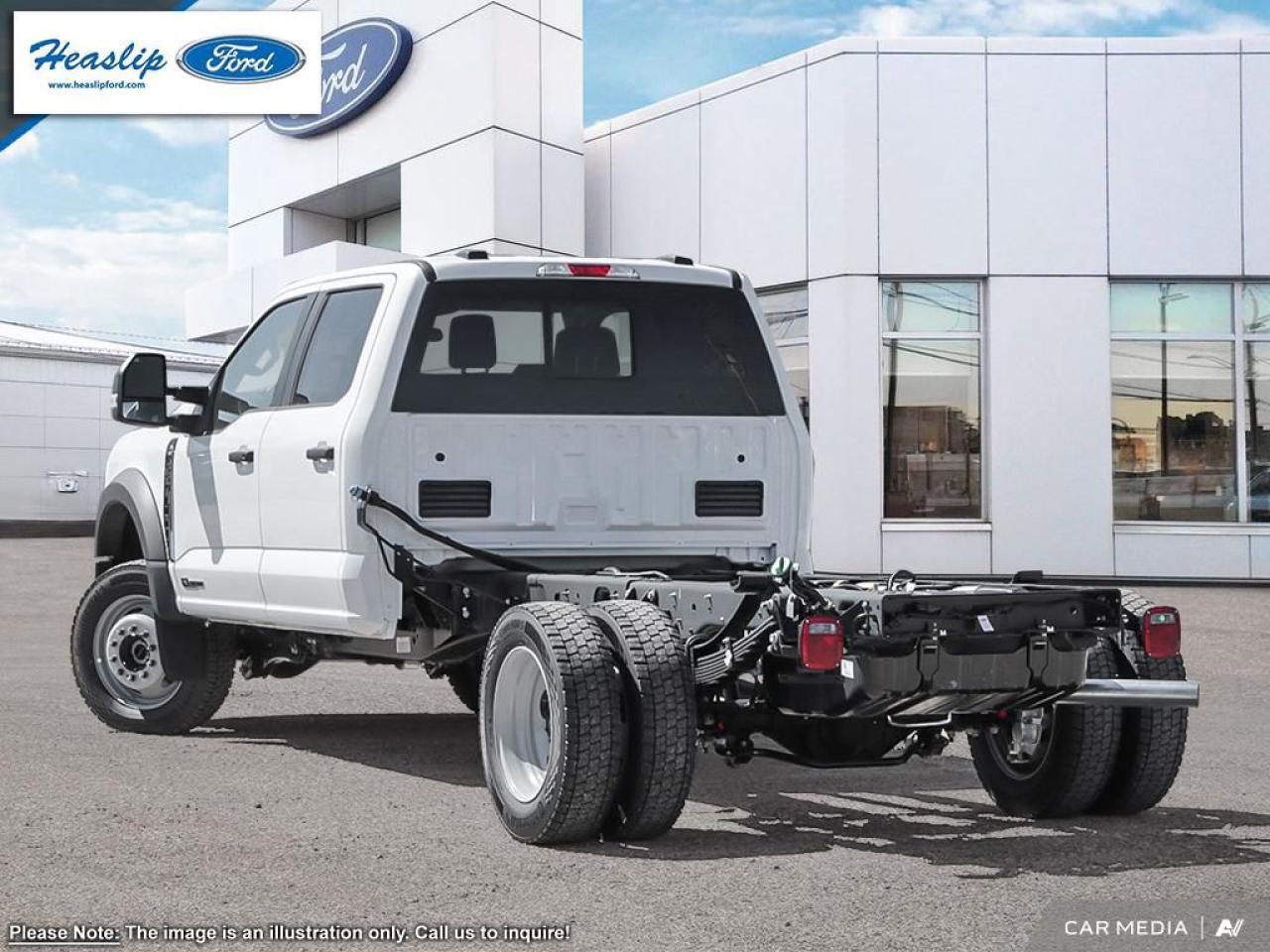 2025 Ford F-550 Super Duty DRW XL Photo3