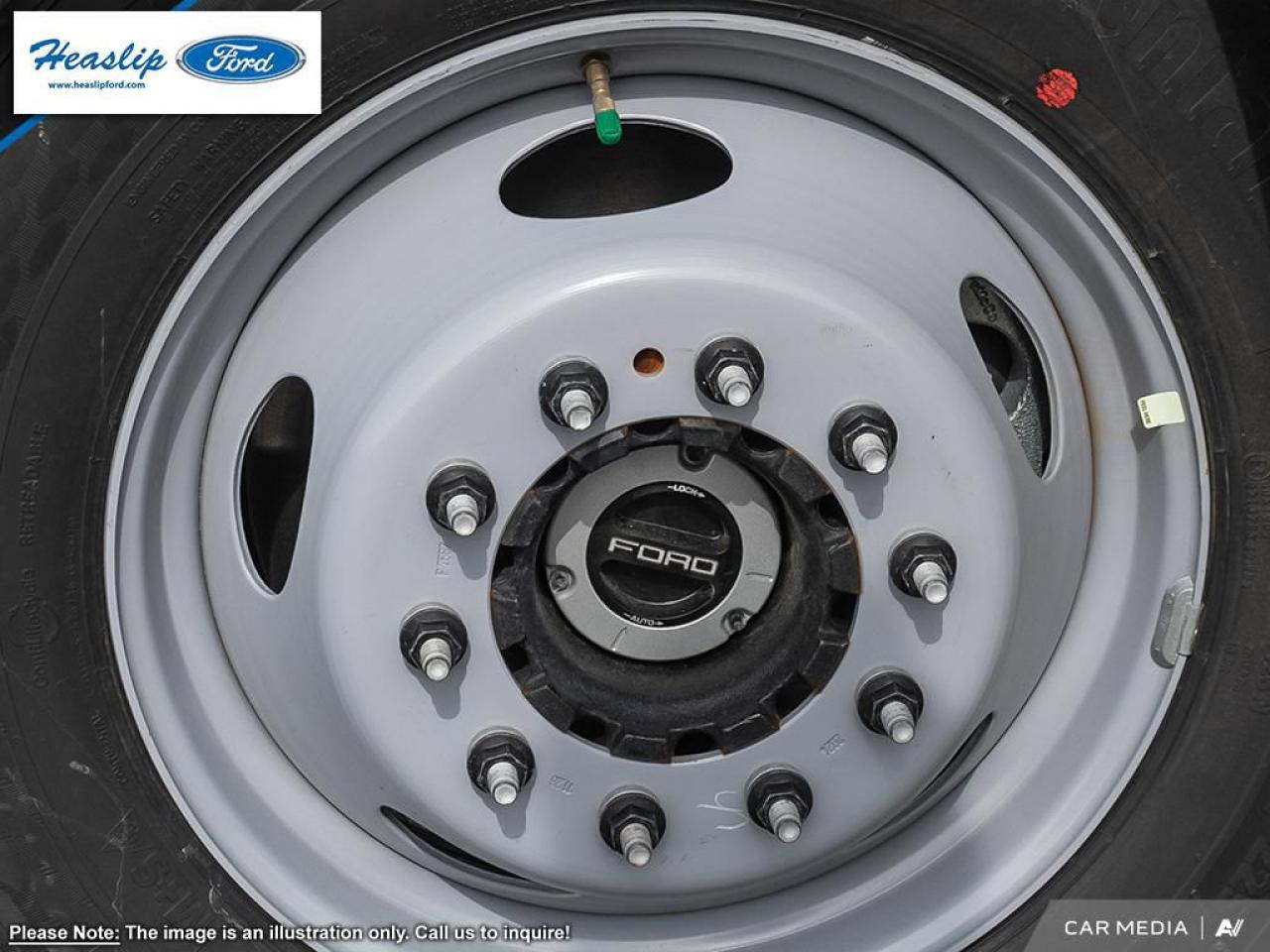 2025 Ford F-550 Super Duty DRW XL Photo5