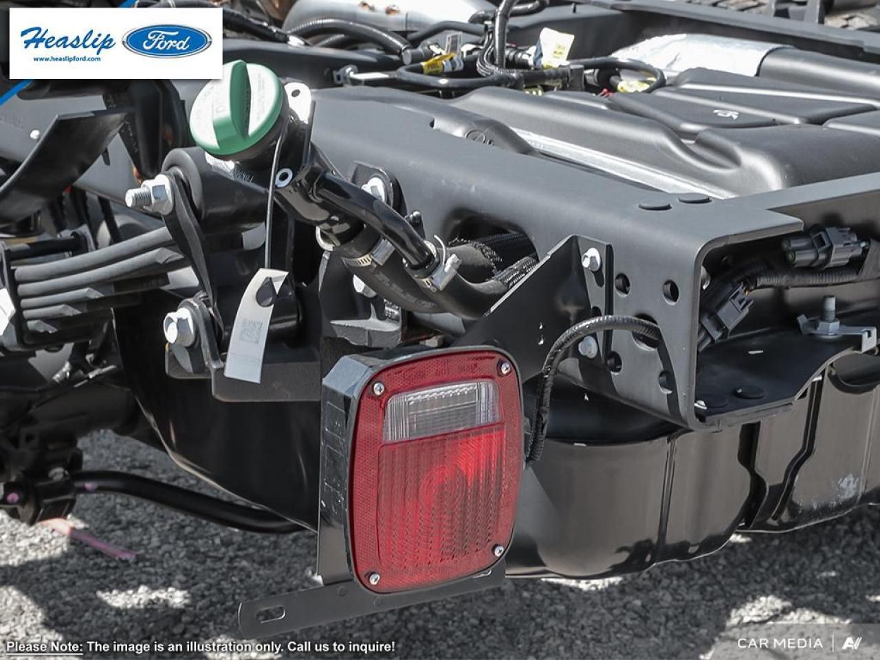2025 Ford F-550 Super Duty DRW XL Photo5