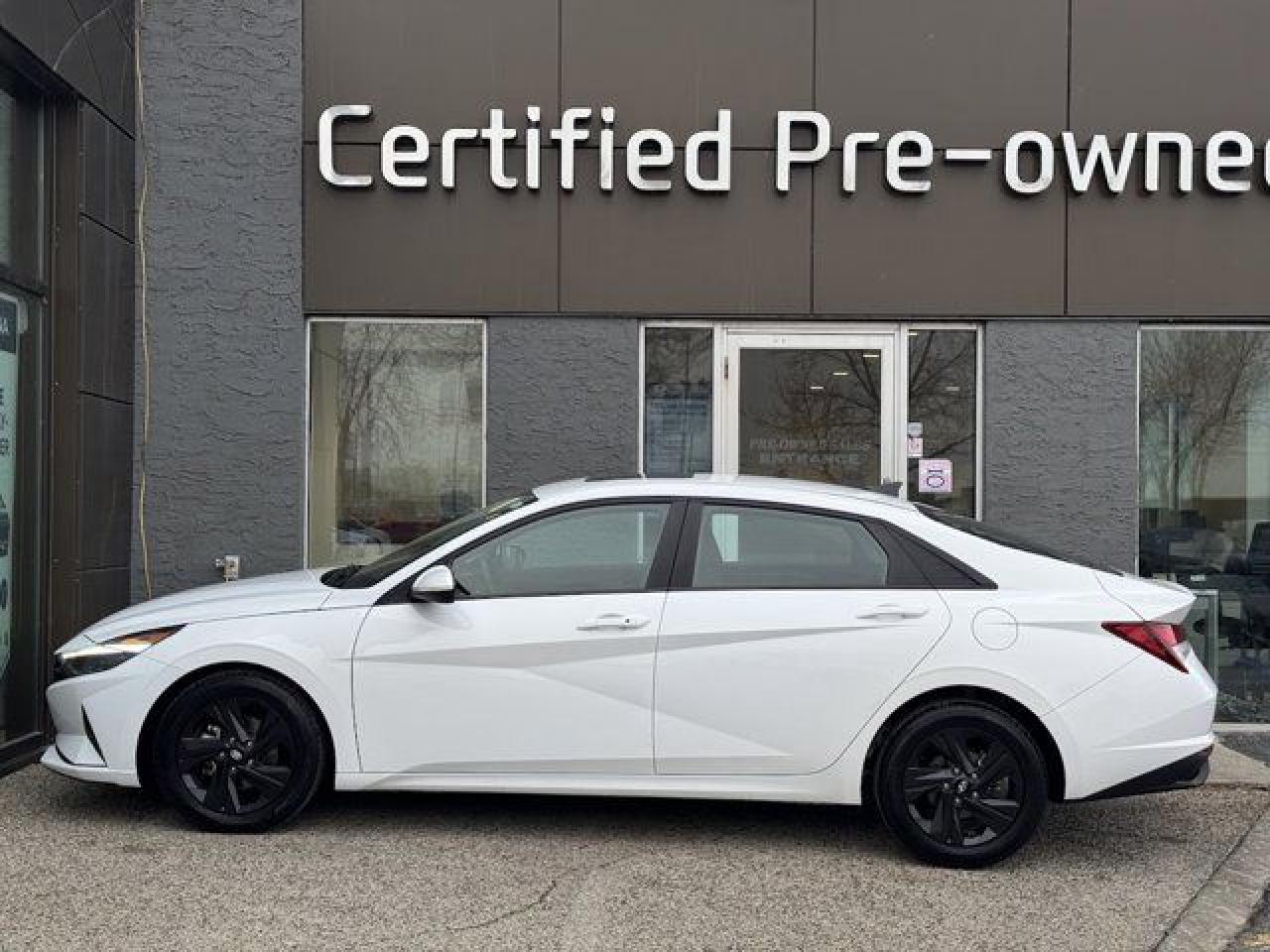 Used 2022 Hyundai Elantra TECH w/ LOW KMS / SUNROOF / NAVIGATION for sale in Calgary, AB