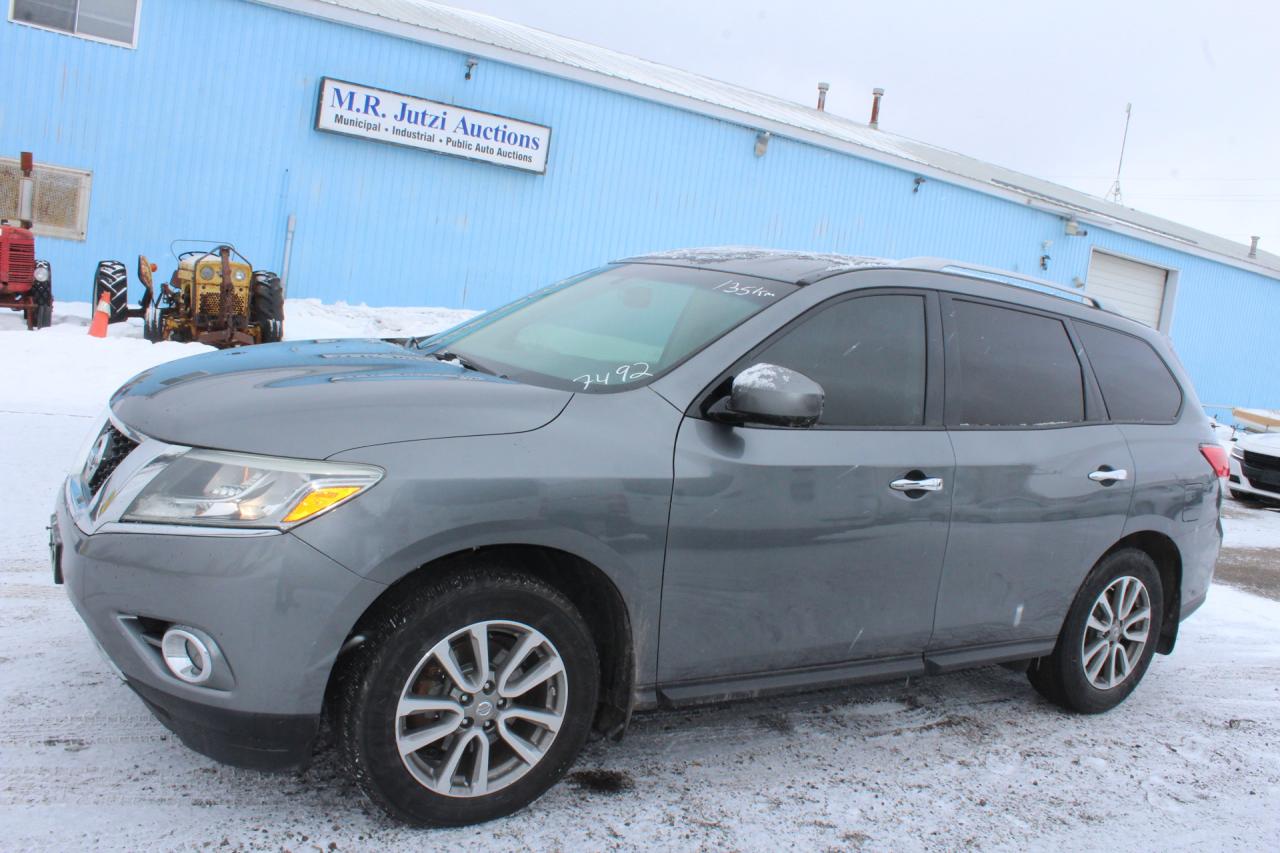 Used 2016 Nissan Pathfinder  for sale in Breslau, ON