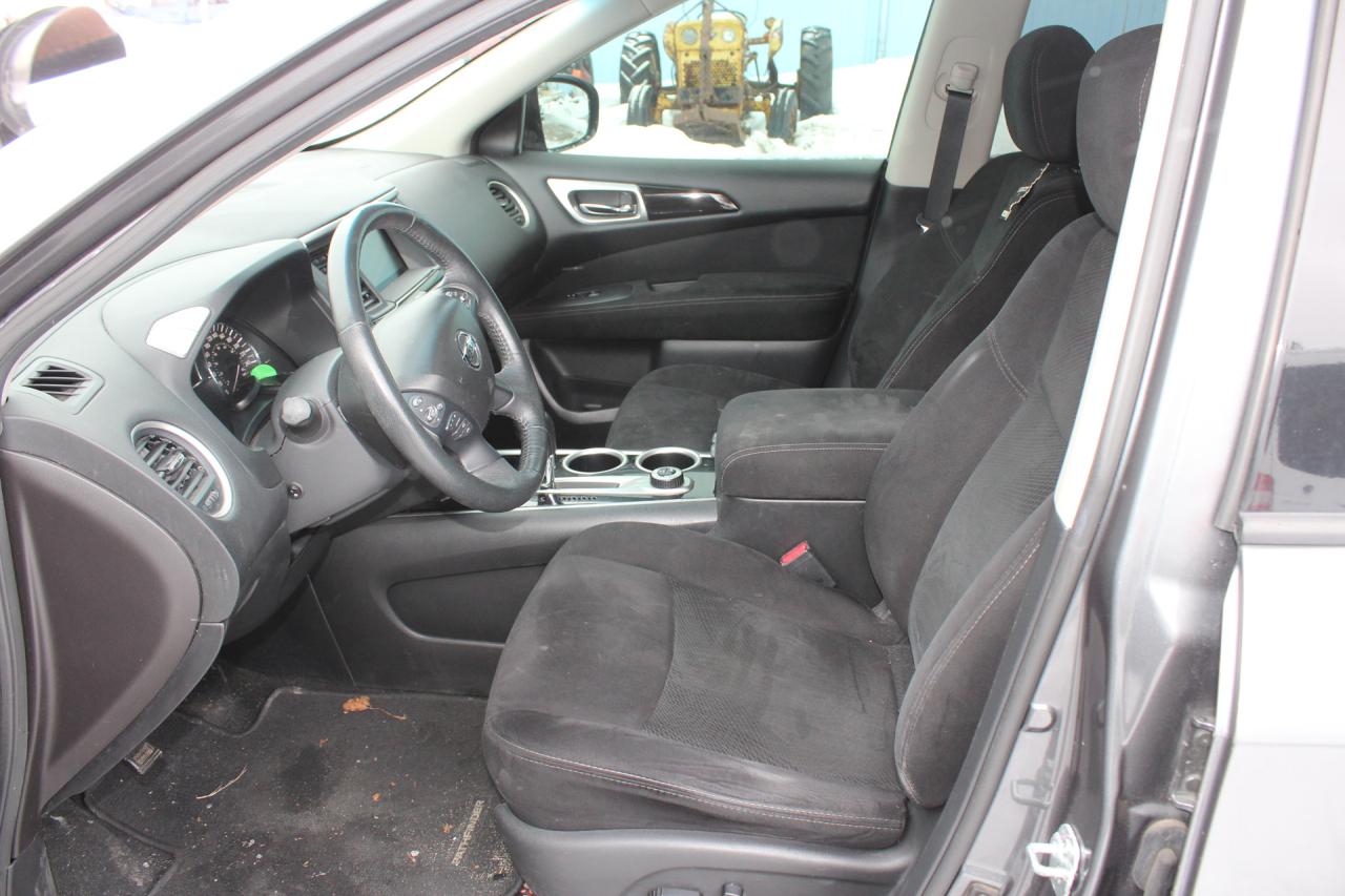 2016 Nissan Pathfinder  Photo4