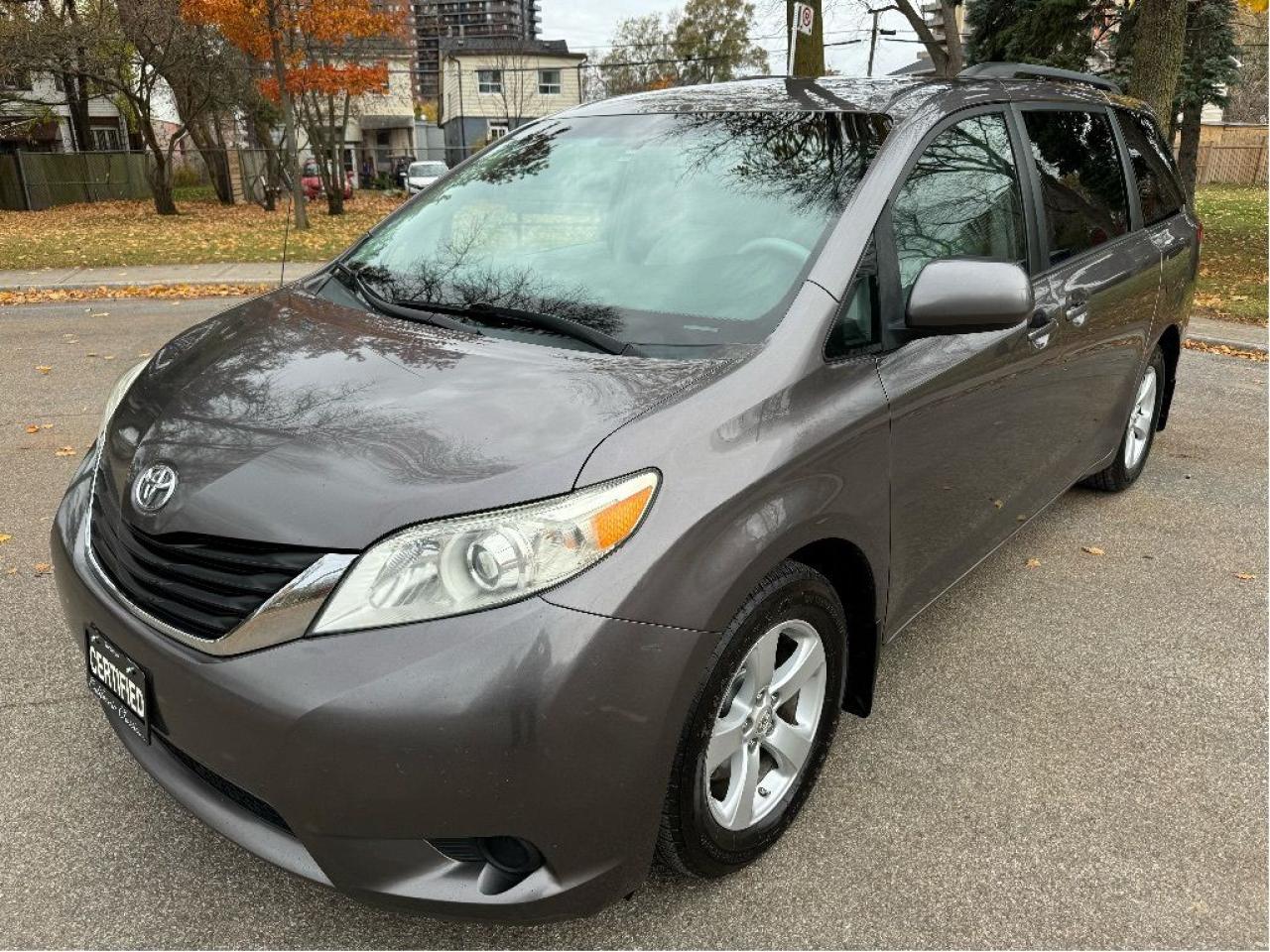 Used 2011 Toyota Sienna LE 8PASS! POWER DOORS! for sale in Scarborough, ON