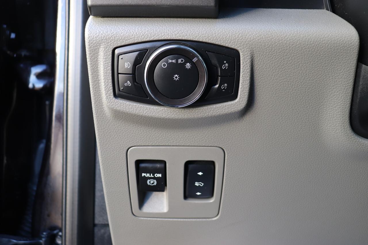 2018 Ford F-150 4X4 SUPERCREW-145 4WD SuperCrew 5.5' Box Photo5