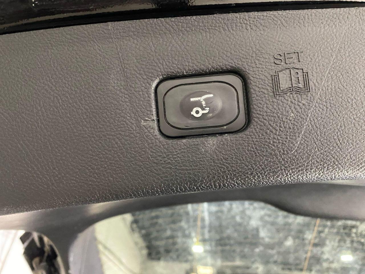 2023 Ford Edge Titanium AWD Photo