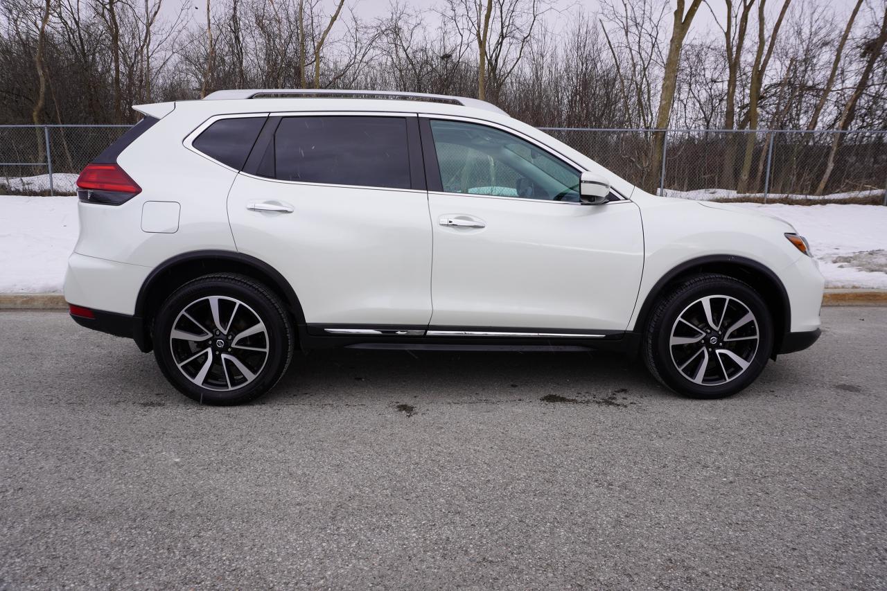 2017 Nissan Rogue PLATINUM RESERVE / NO ACCIDENTS / DEALER SERVICED Photo4