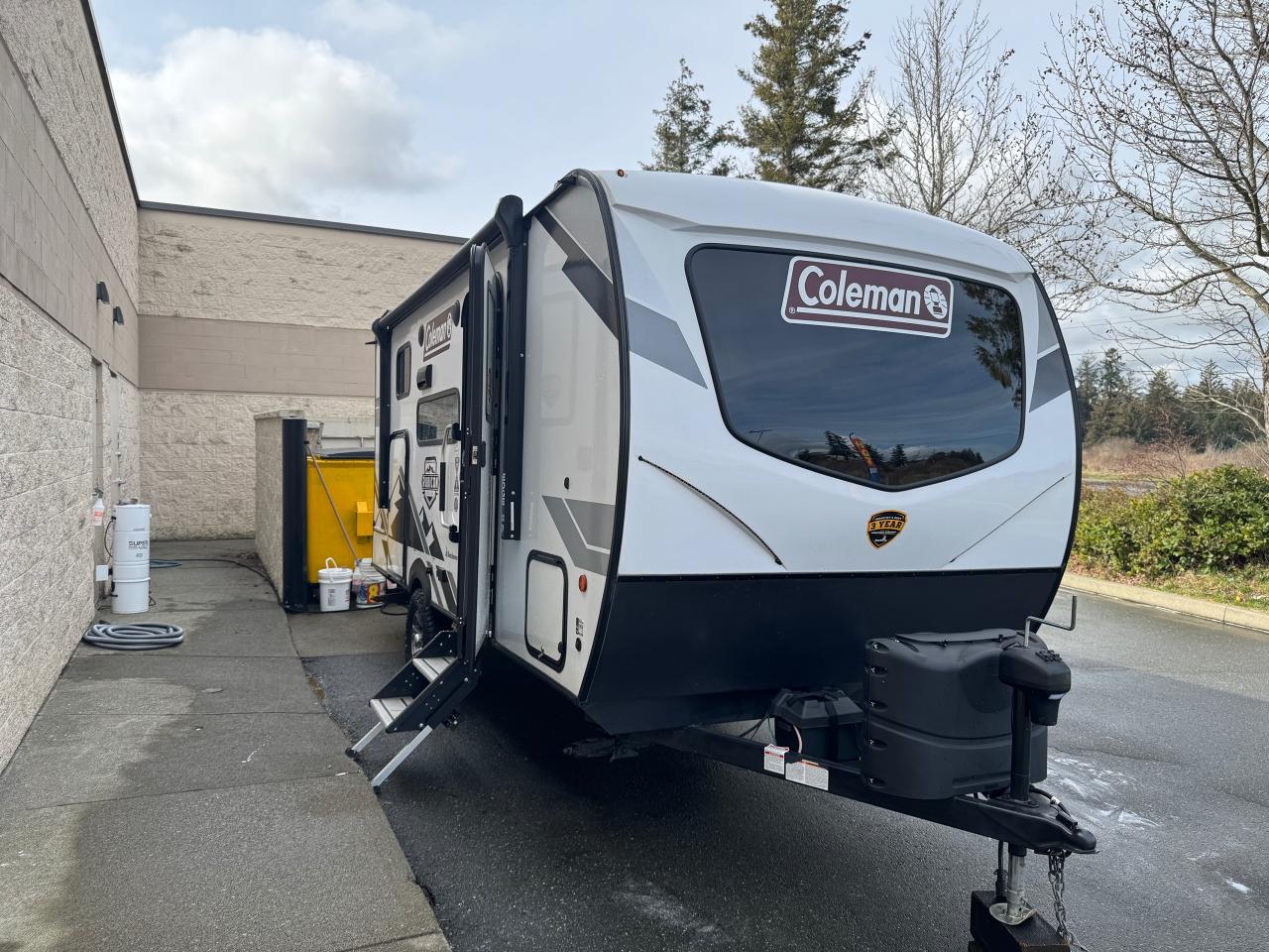 Used 2022 Coleman CM1708BH22 TRAVEL TRAILER for sale in Campbell River, BC