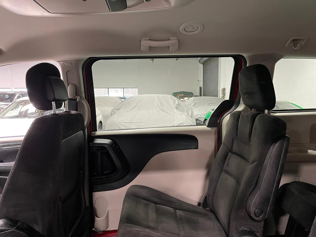 2014 Dodge Grand Caravan SXT - Photo #16
