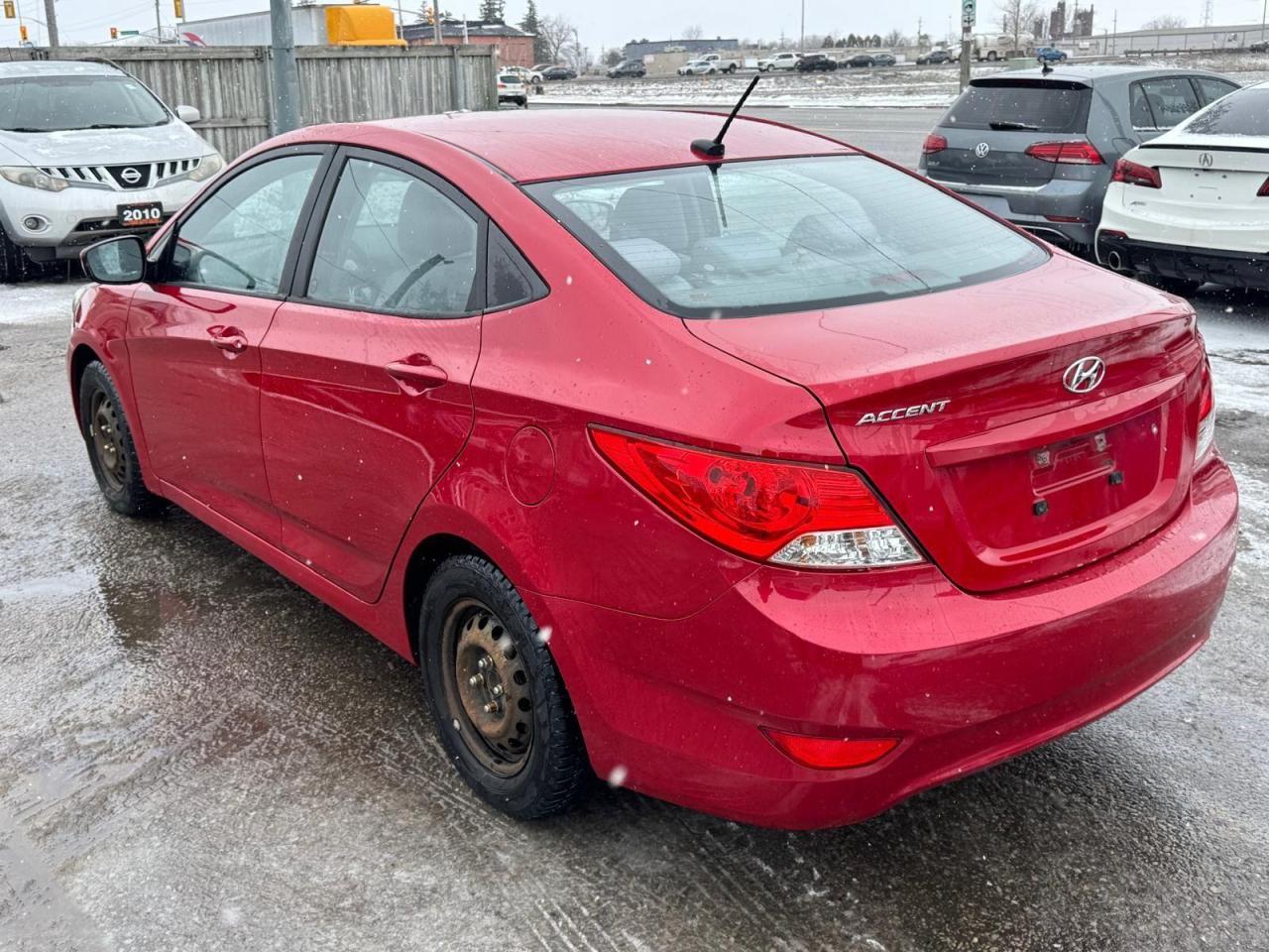 2012 Hyundai Accent GL, AUTO, ONLY 29,000KMS, LOW KMS, CERTIFIED - Photo #3