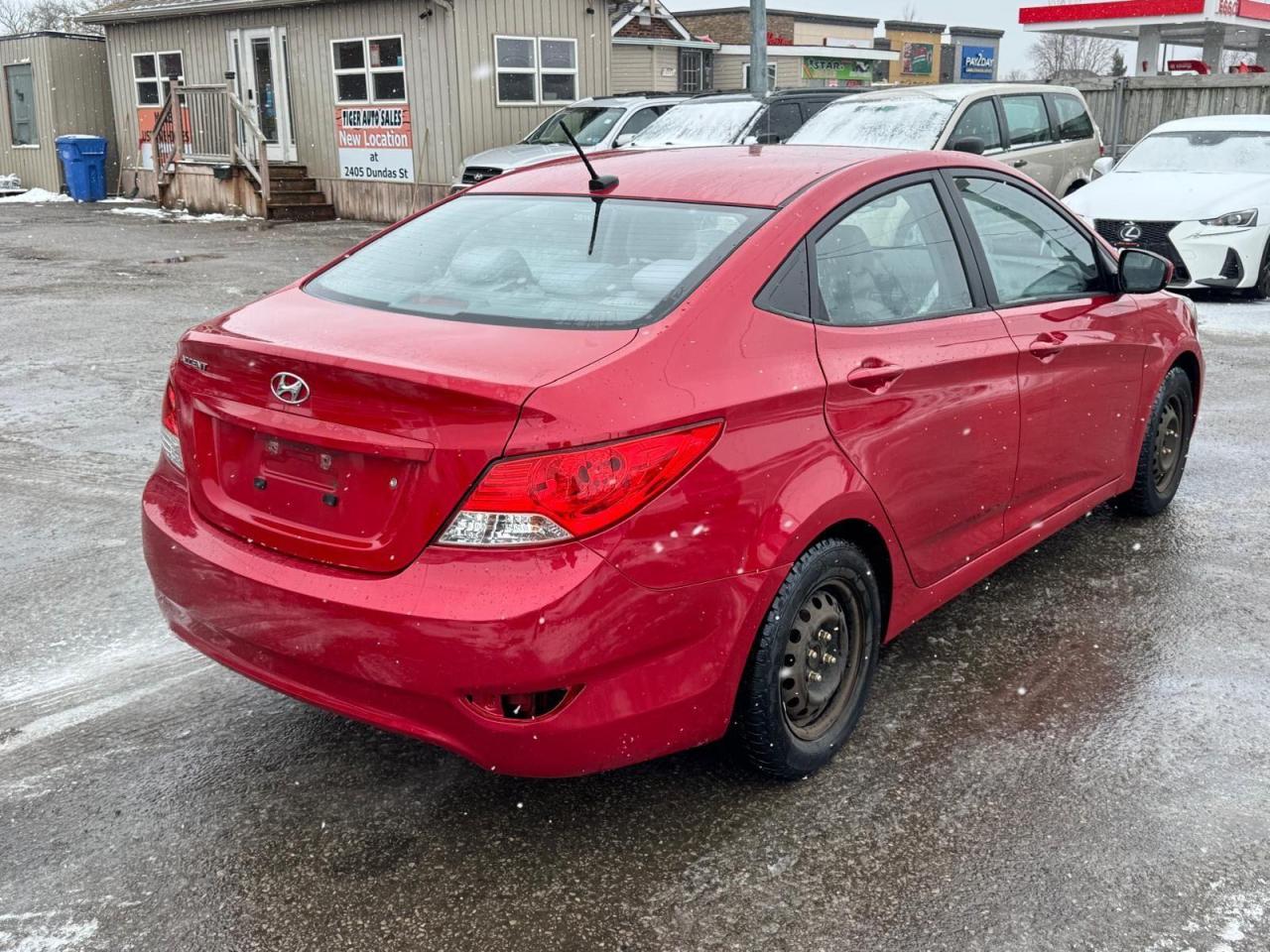 2012 Hyundai Accent GL, AUTO, ONLY 29,000KMS, LOW KMS, CERTIFIED - Photo #5