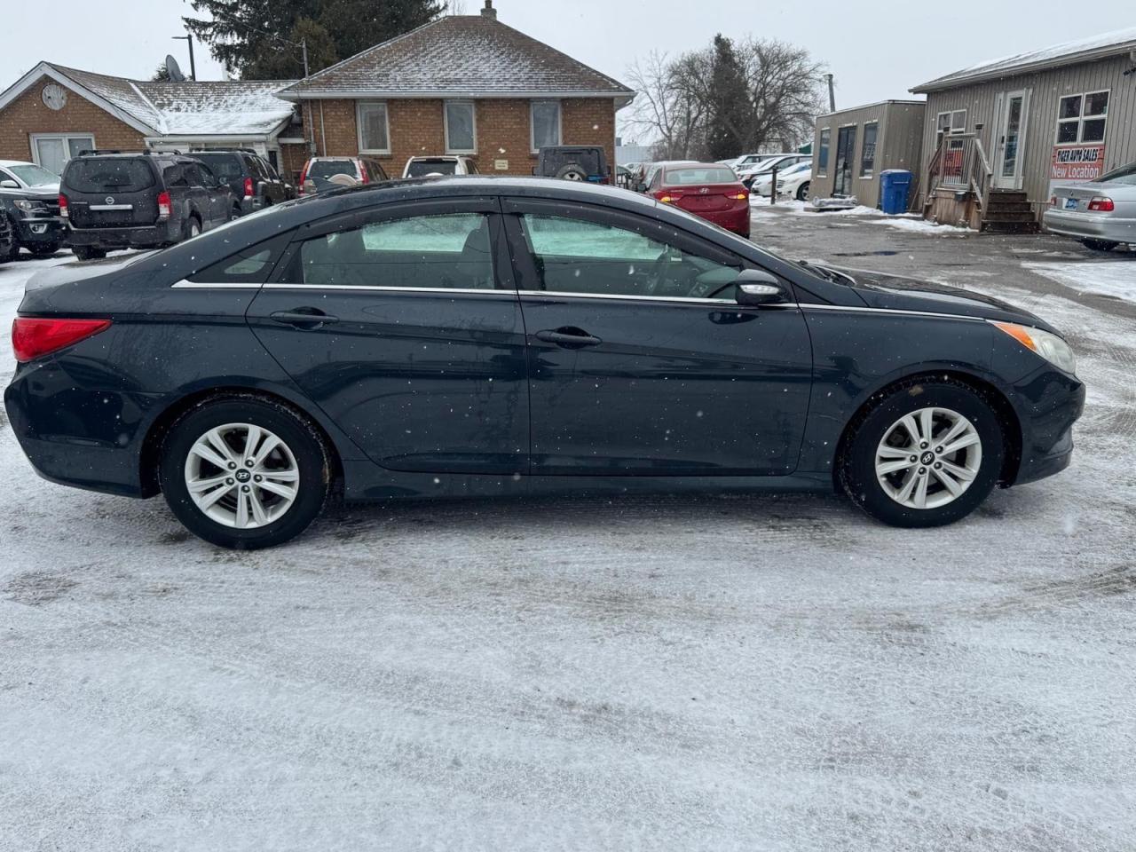 2014 Hyundai Sonata GL, AUTO, ALLOYS, 4 CYL, CAM, ONLY 64KMS, CERT - Photo #6