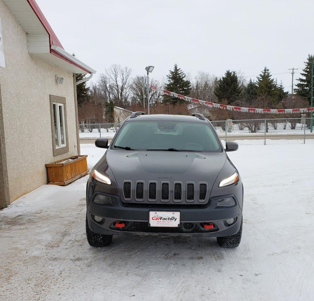 2015 Jeep Cherokee Trailhawk, Low KM Adaptive Cruise - Photo #3