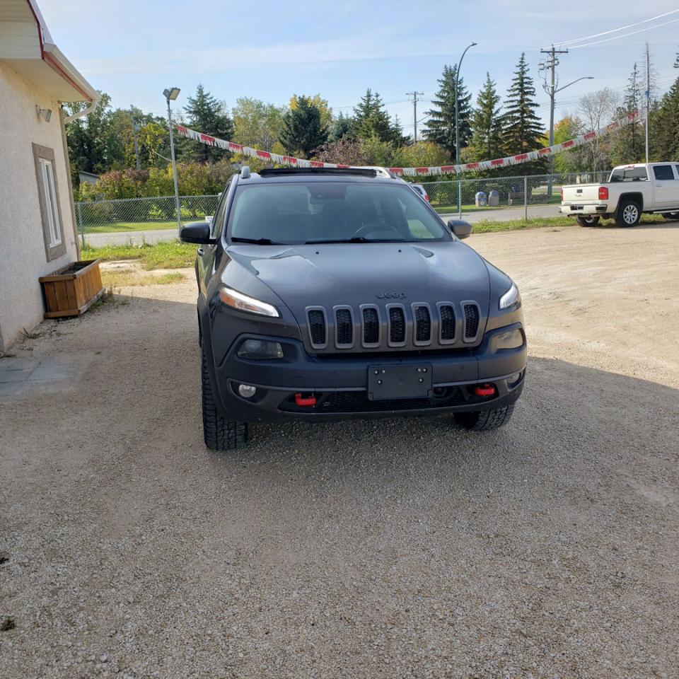 2015 Jeep Cherokee Trailhawk, Low KM Adaptive Cruise - Photo #28