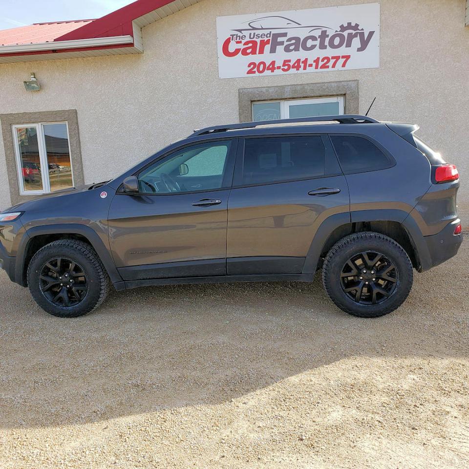 Used 2015 Jeep Cherokee Trailhawk, Low KM Adaptive Cruise for sale in Oakbank, MB