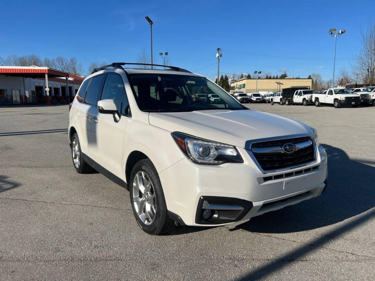 2017 Subaru Forester 5dr Wgn CVT 2.5i Limited w/Tech Pkg - Photo #3