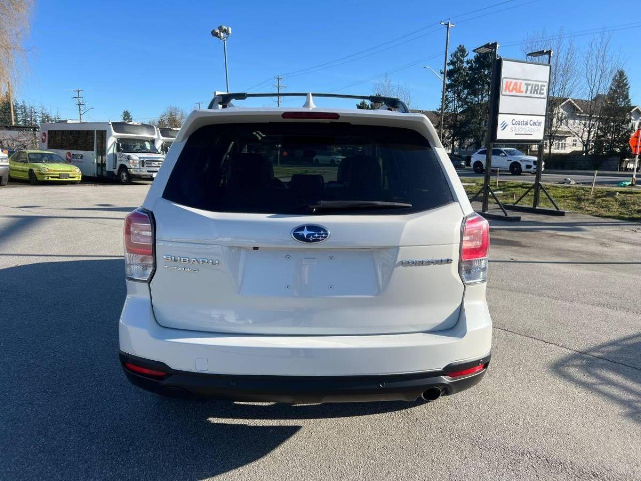 2017 Subaru Forester 5dr Wgn CVT 2.5i Limited w/Tech Pkg - Photo #11